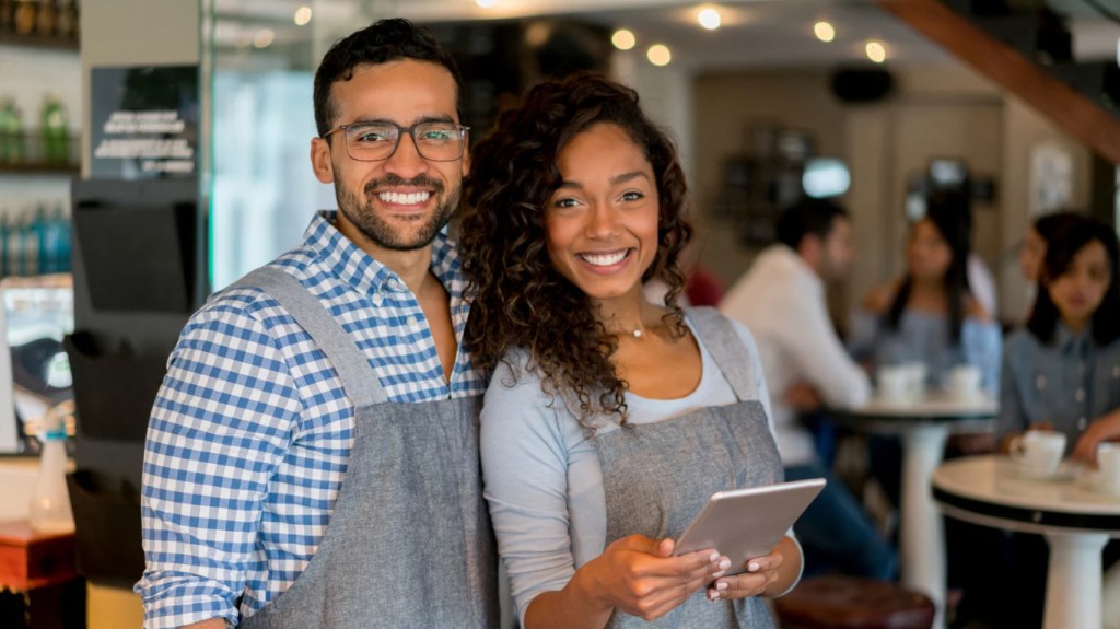 Successful restaurant owners using digital marketing tools